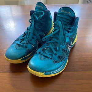 Deals for Mens Nike Hyperdunk 2013 